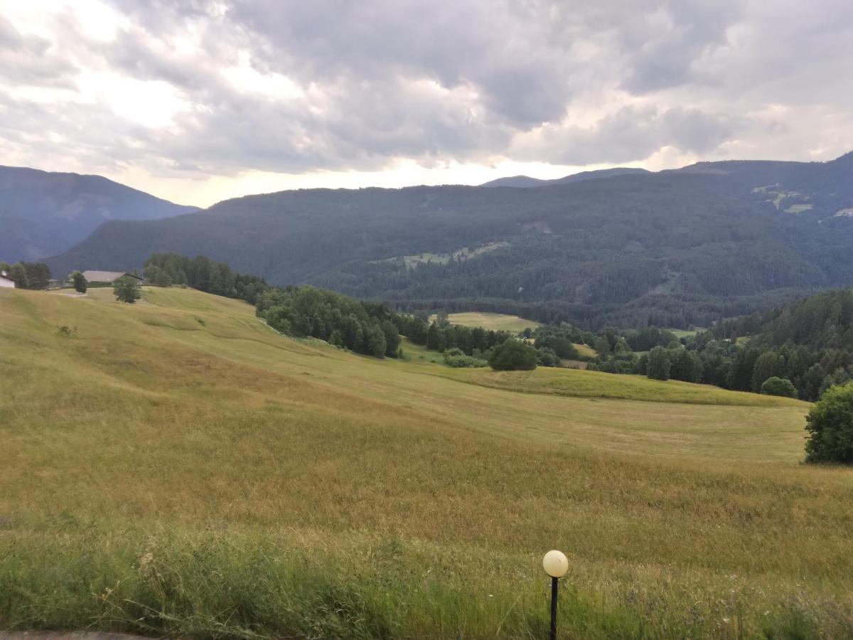 La Casa Di Grace Nella Valle Incantantata Carano  Luaran gambar