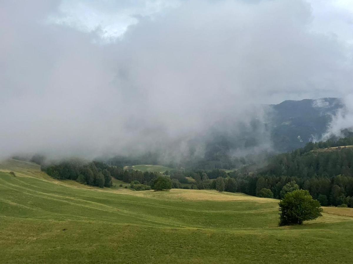 La Casa Di Grace Nella Valle Incantantata Carano  Luaran gambar